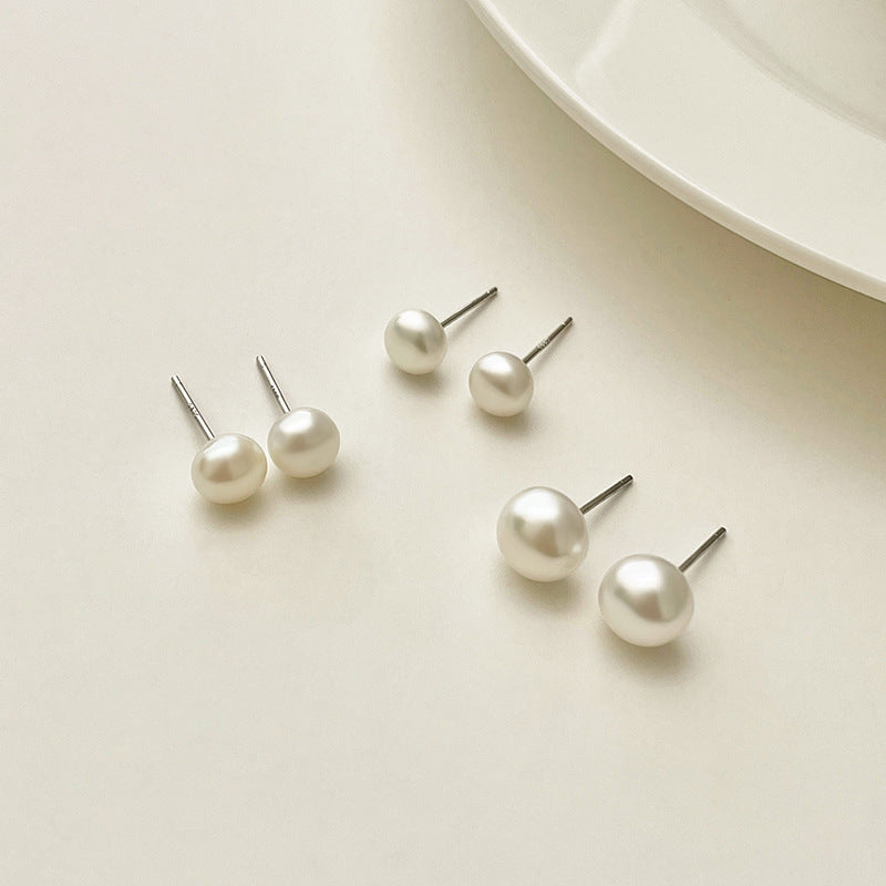 Freshwater pearl earrings 6mm