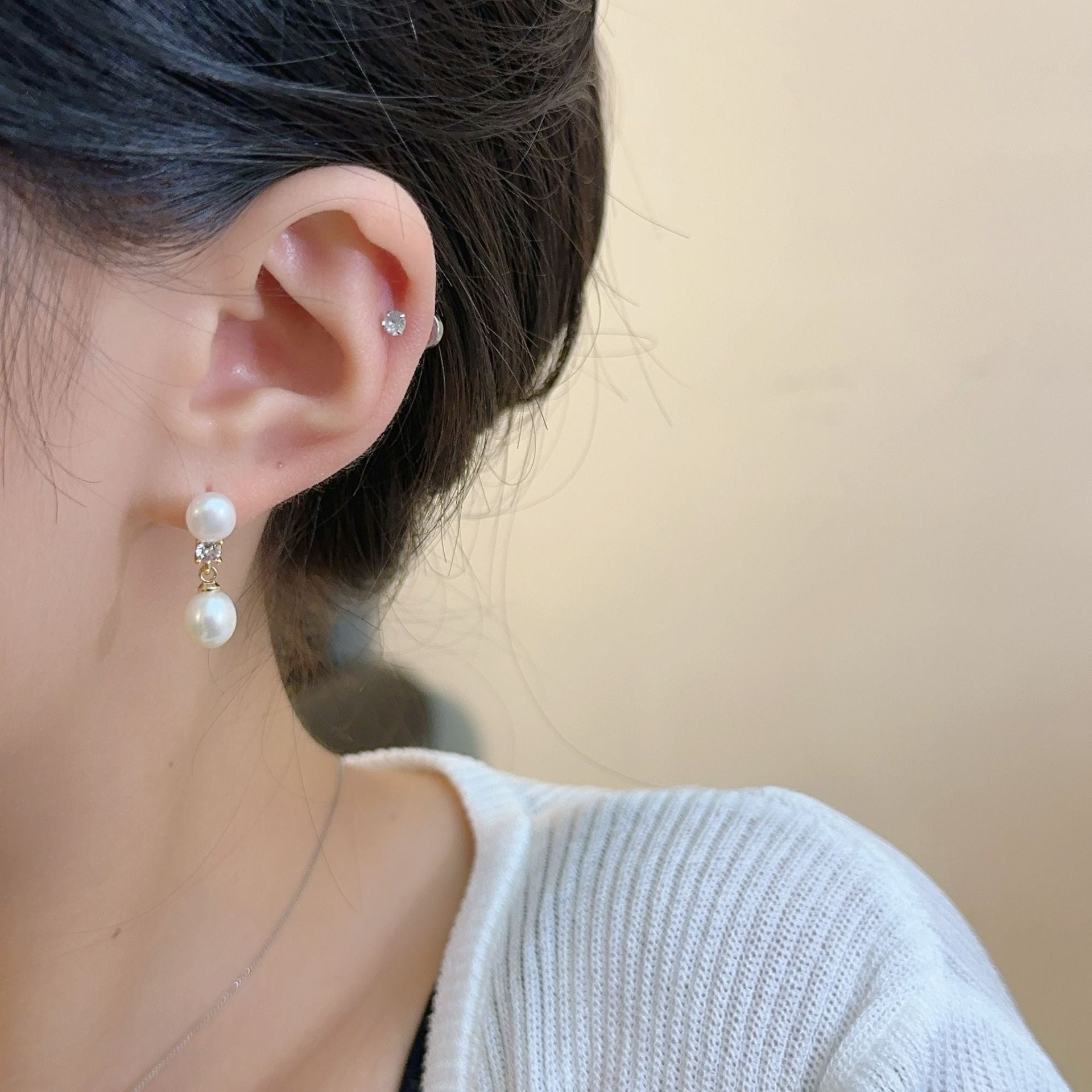 Exquisite zircon freshwater pearl earrings 9mm