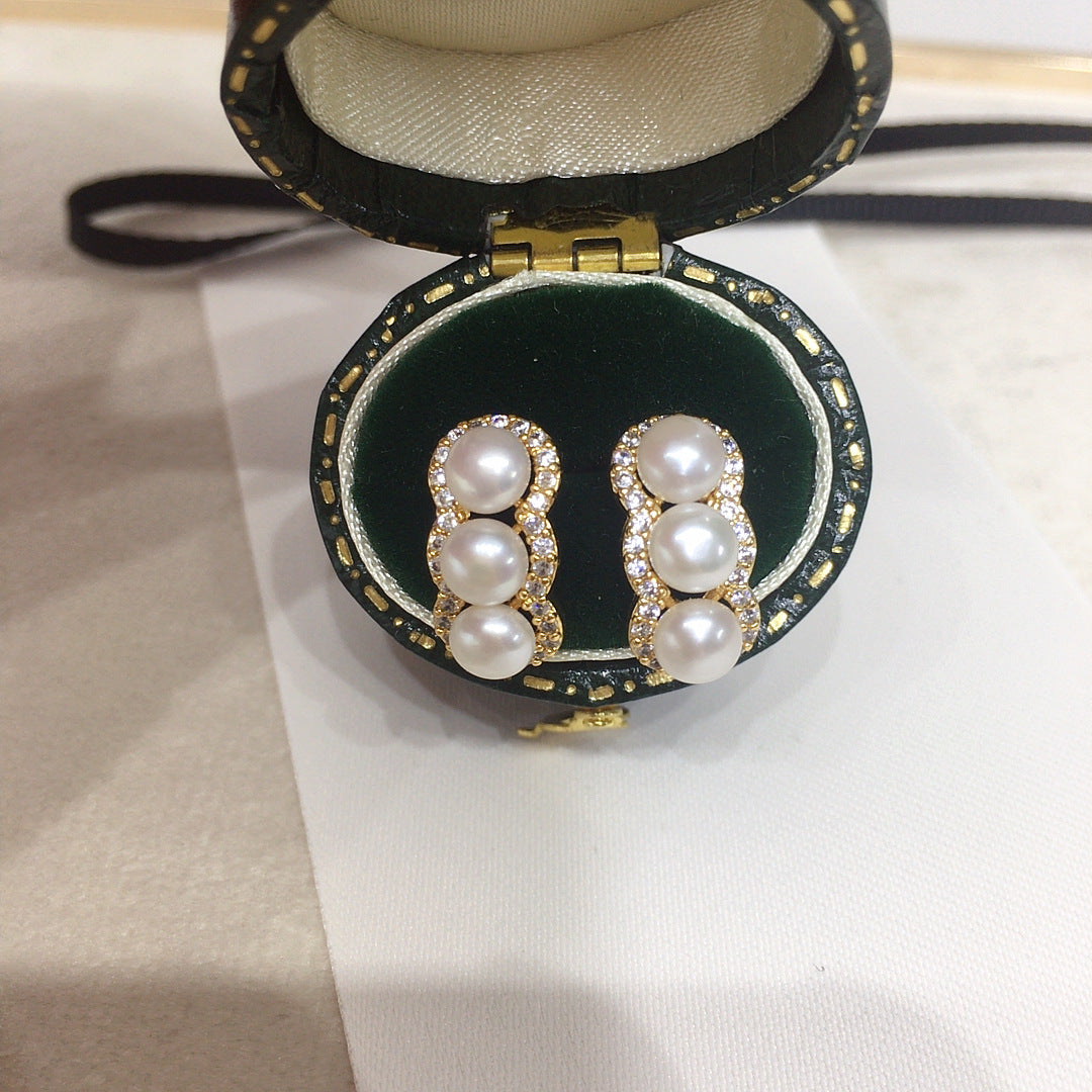 Exquisite Natural Freshwater Pearl Earrings