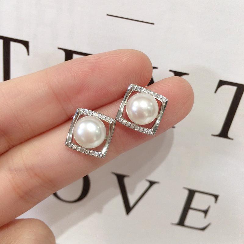 Stud 18K Gold Plated Natural Freshwater Pearl Earrings 8mm