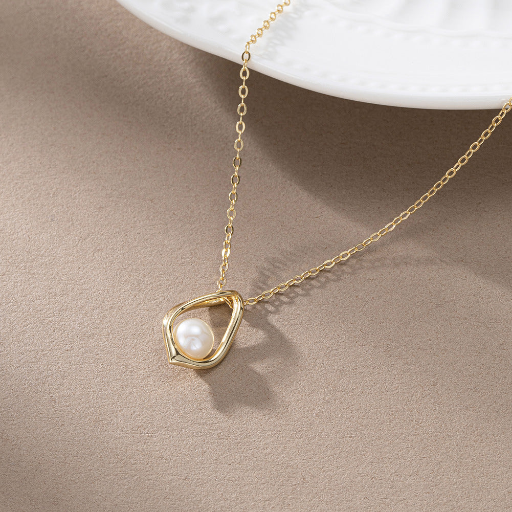 Drop Freshwater Pearl Necklace