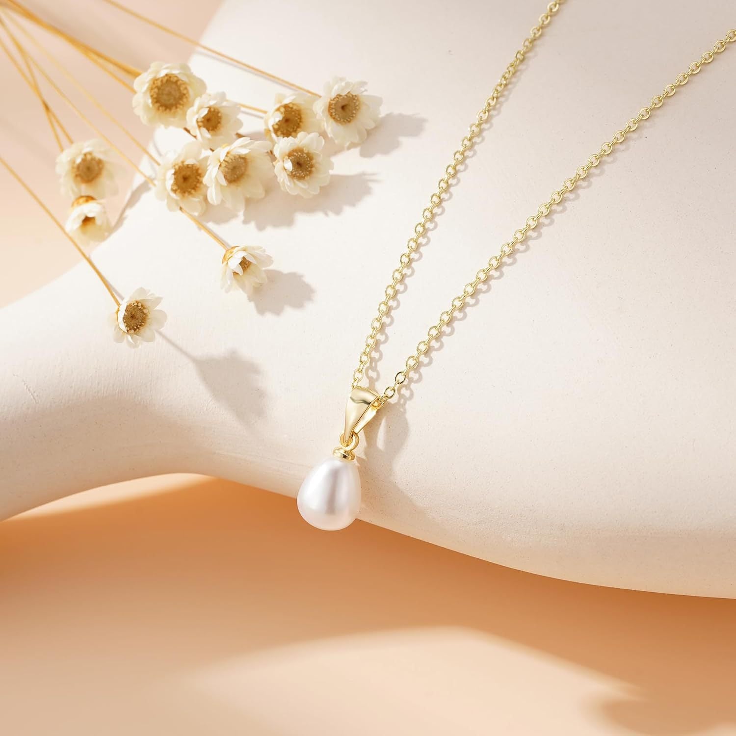 Minimalist 18K Gold Plated Natural Freshwater Pearl Necklace