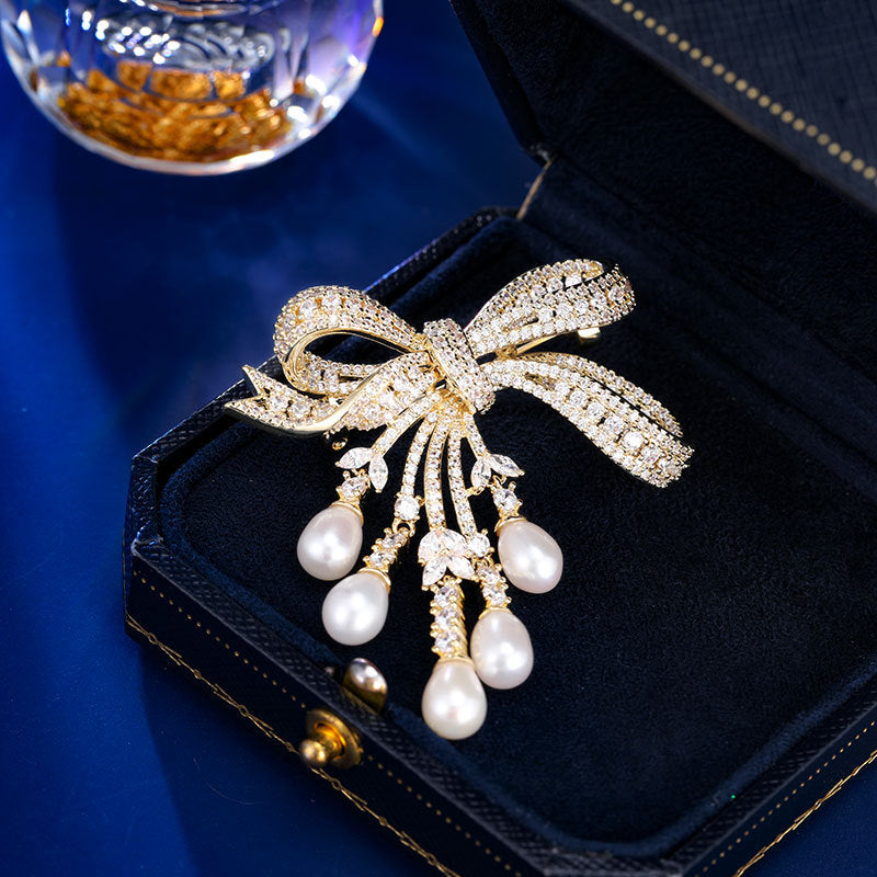 Bow Pearl Brooch pin